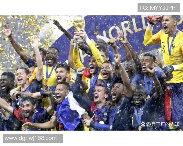 初中毕业后成名的足球明星有哪些他们的成长故事与成就分享